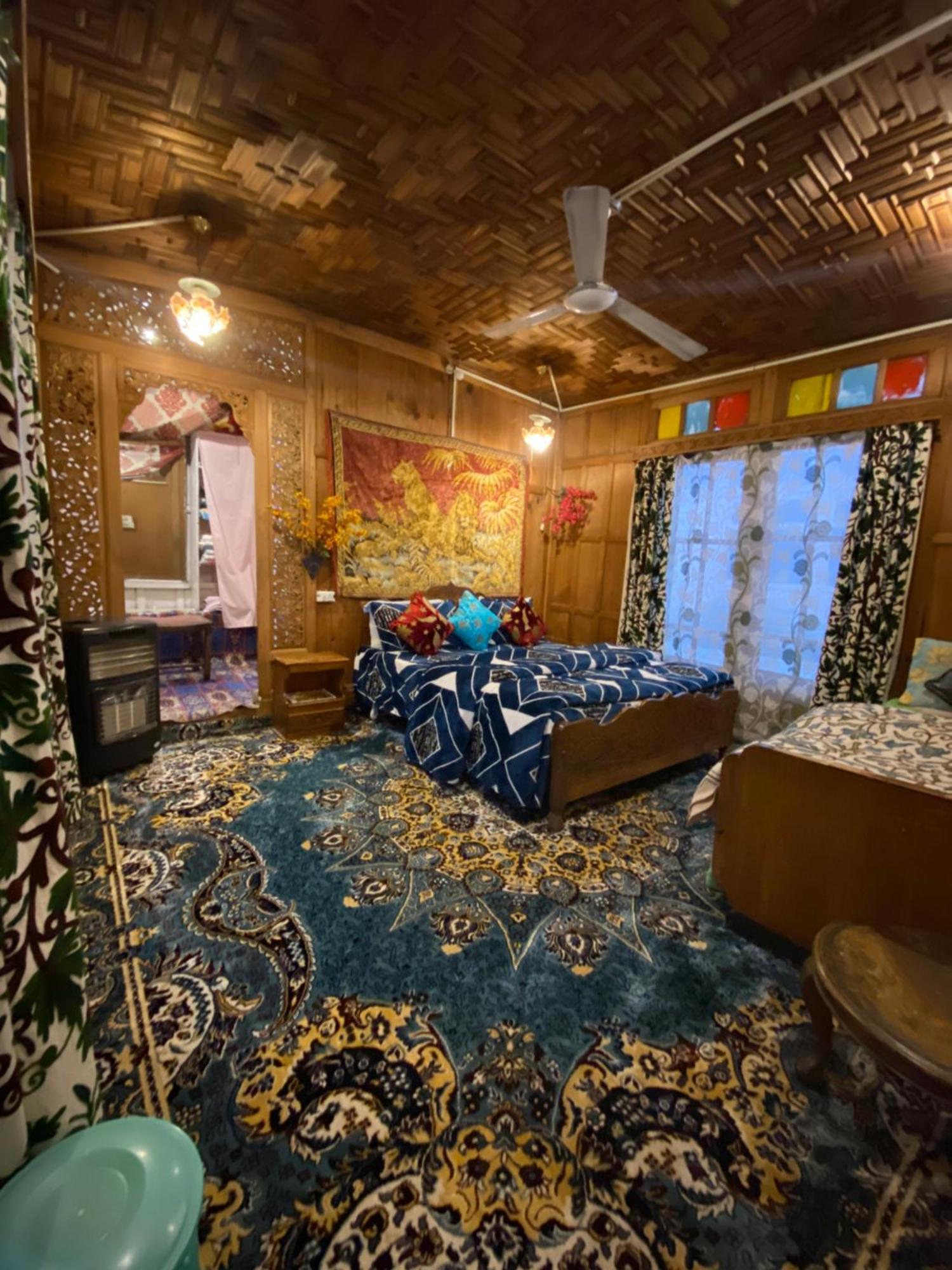 Lake Palace Group Of House Boats Srīnagar Exterior foto
