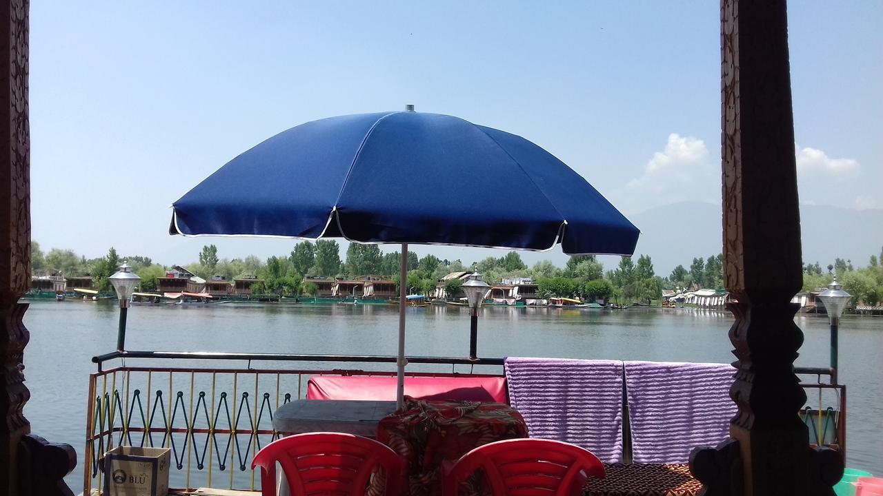 Lake Palace Group Of House Boats Srīnagar Exterior foto