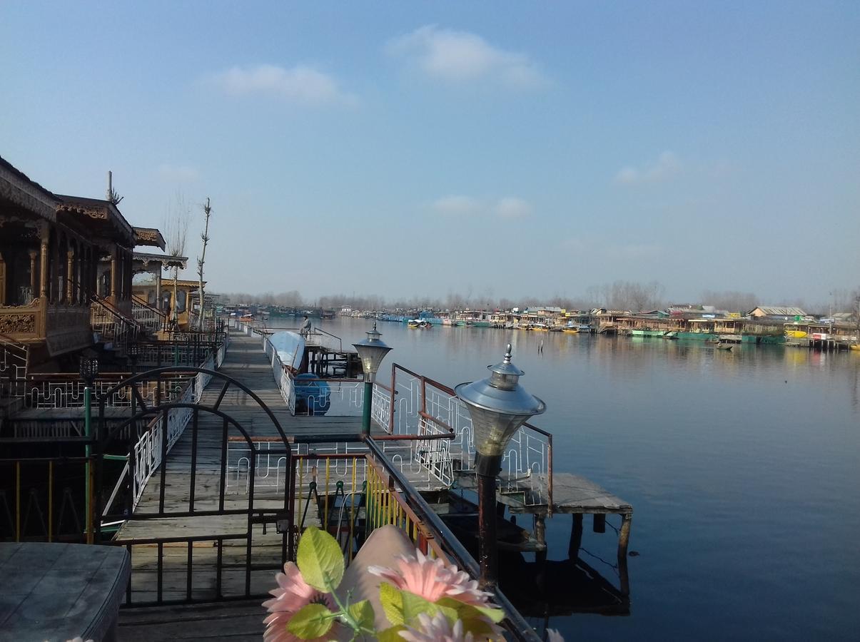 Lake Palace Group Of House Boats Srīnagar Exterior foto