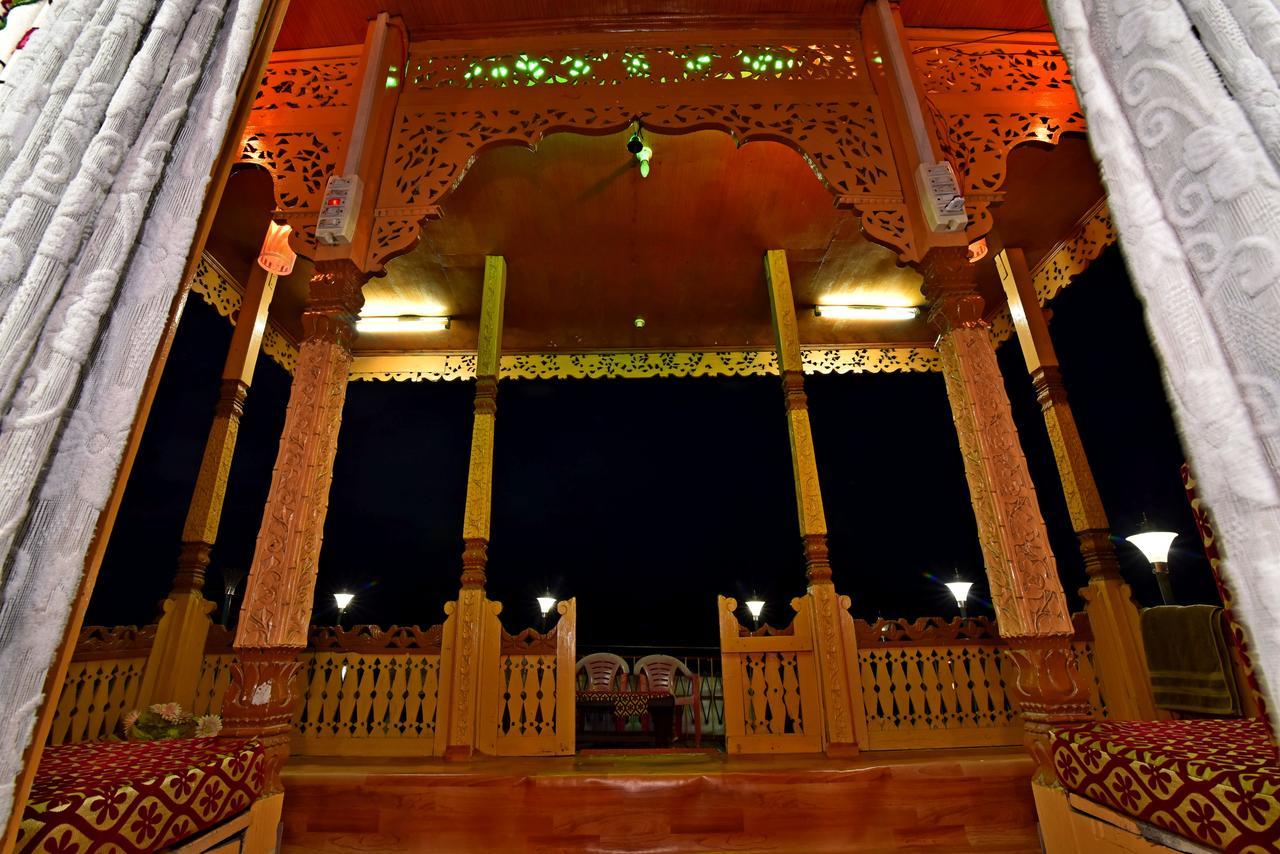 Lake Palace Group Of House Boats Srīnagar Exterior foto